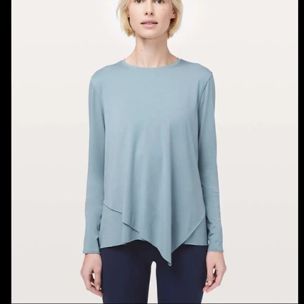 Lululemon Sweetest Day Long Sleeve Top shirt Tencel
Light Blue Cast size 4